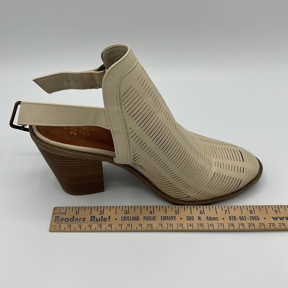 SUGAR CREAM BOOTIE HEELS SIZE 7.5 - Picture 12 of 12
